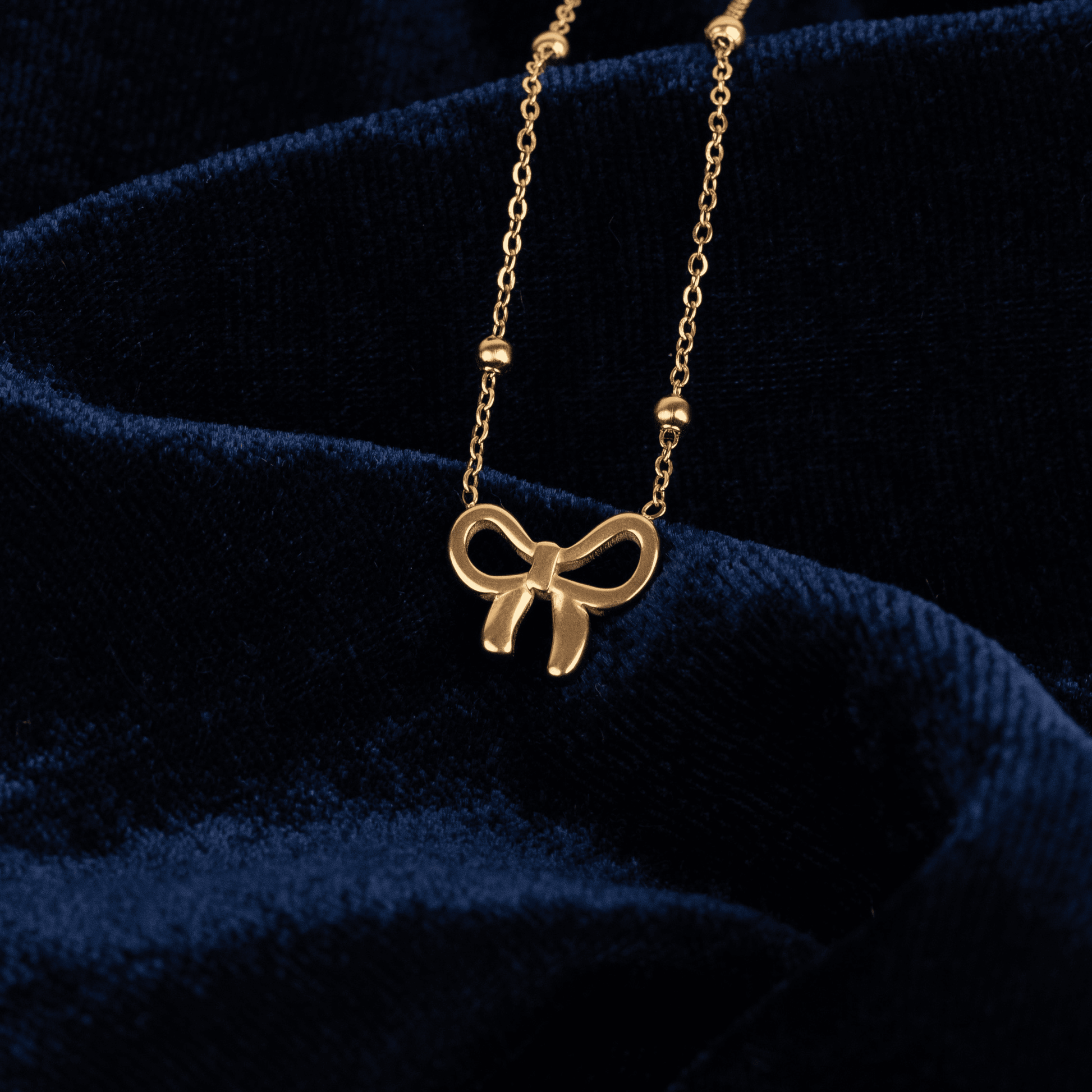 Bow Necklace