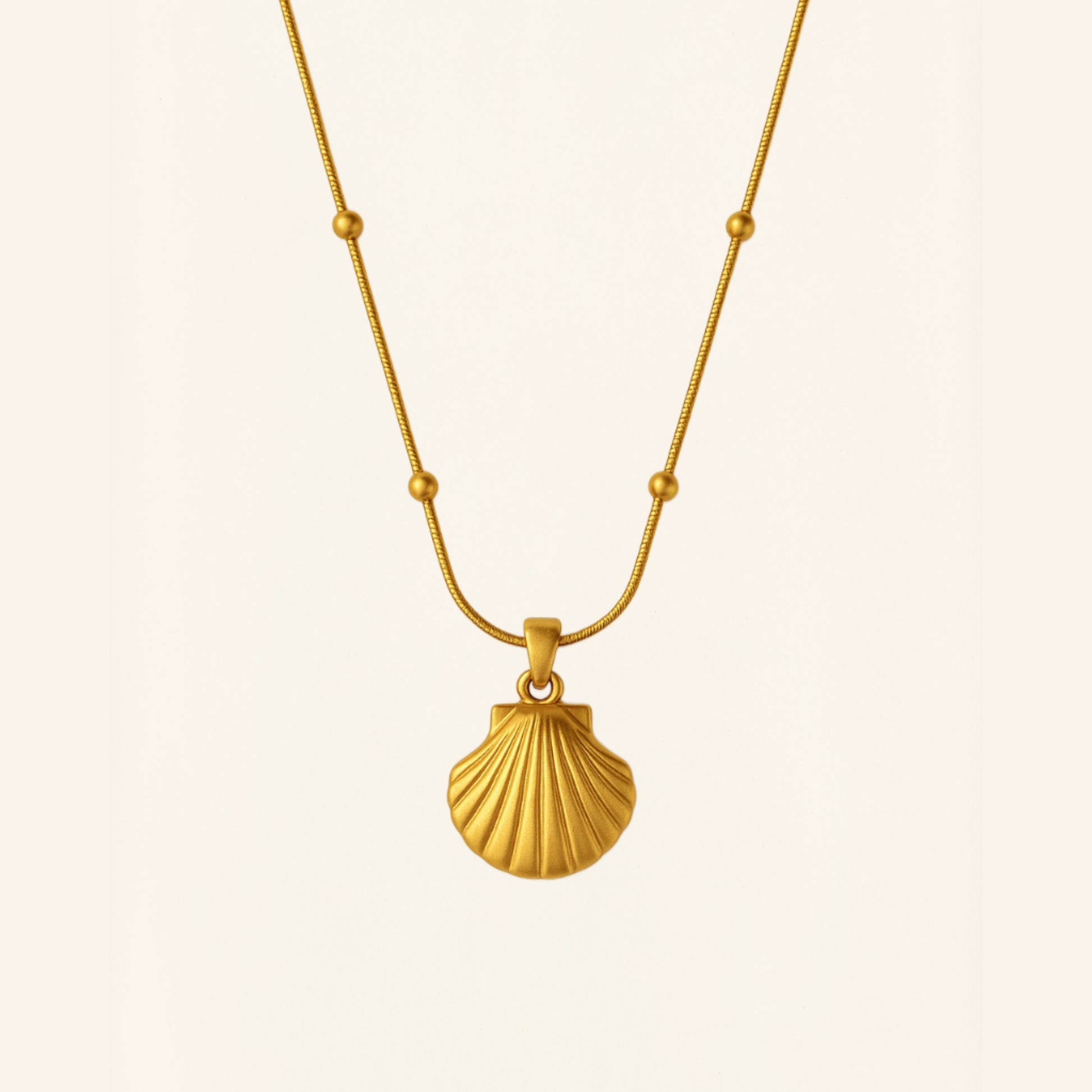 Bow Necklace & Shell Chic Necklace