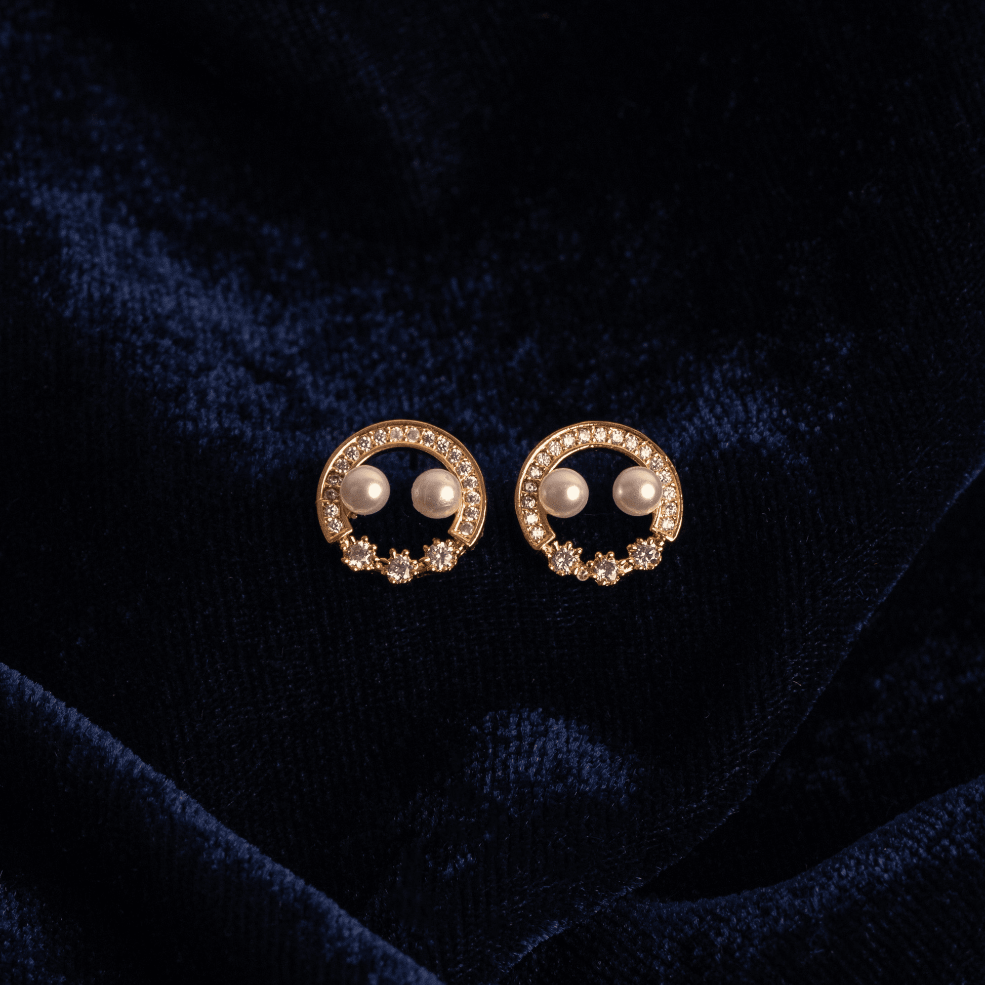 Tiara Pearl Studs Earrings