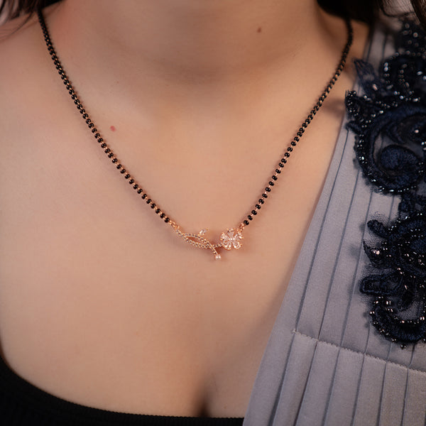 Lisa Mangalsutra