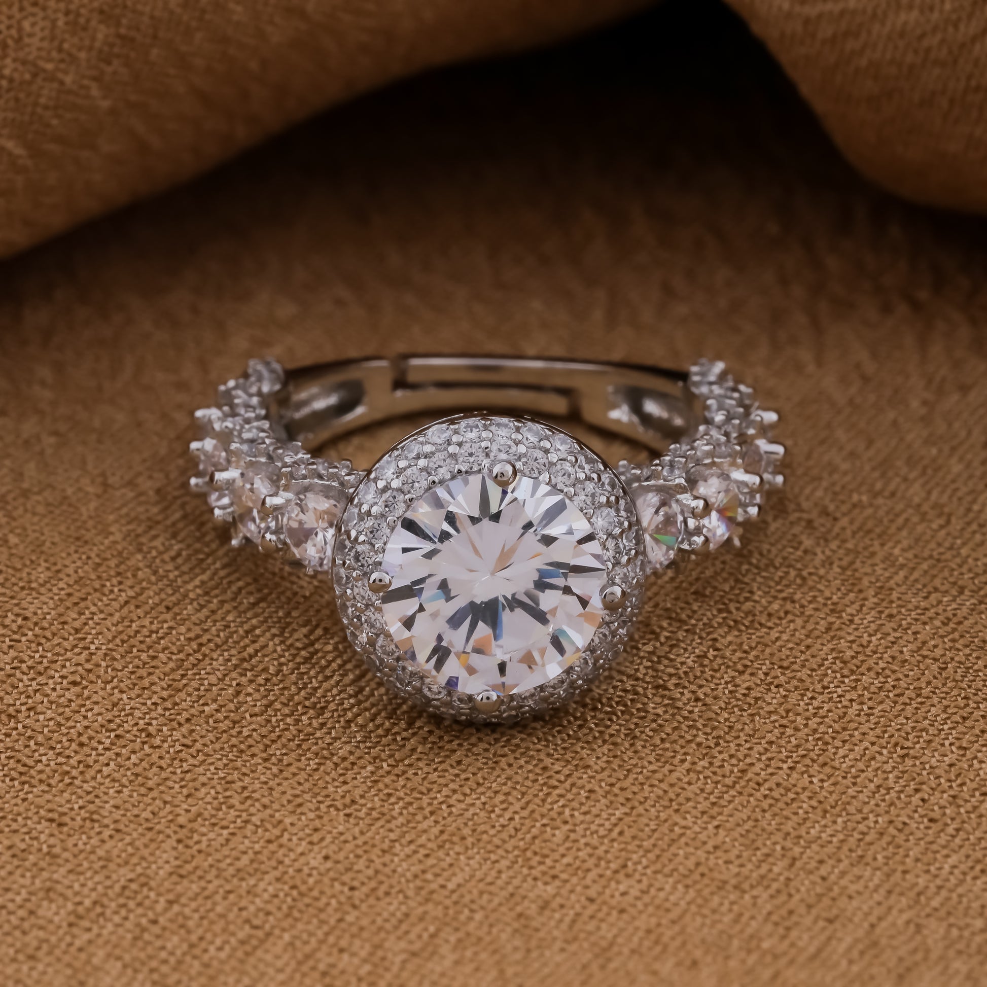 Solitaire Premium AD Ring