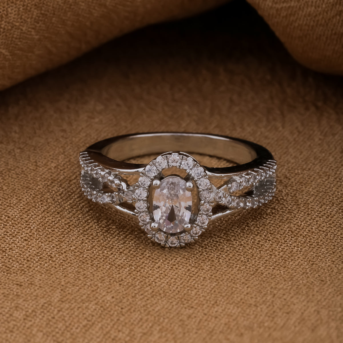 Ad Rind Oval Solitaire Premium AD Ring – Sleshe Jewels