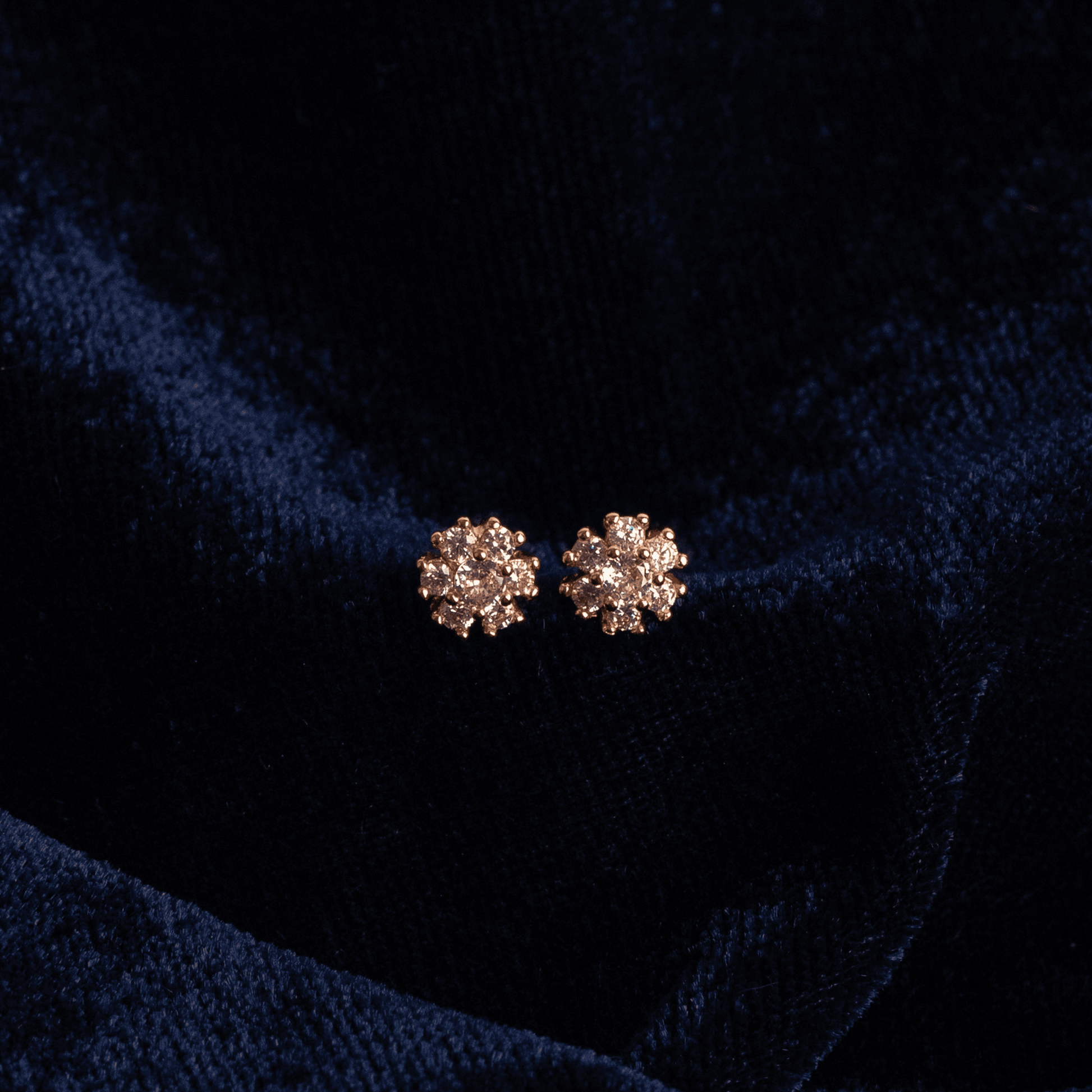 Glowlette Studs Earrings