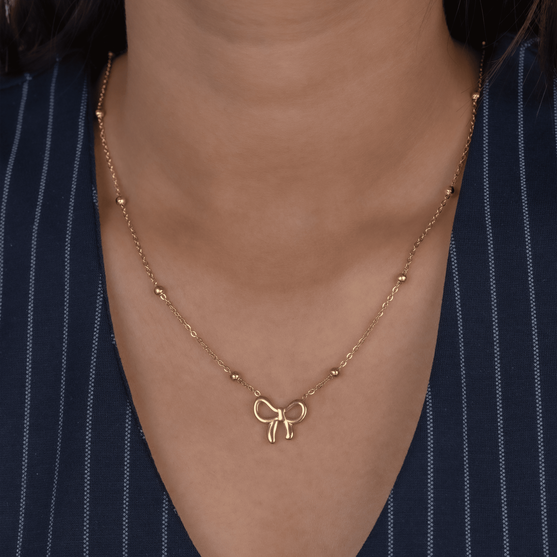 Bow Necklace