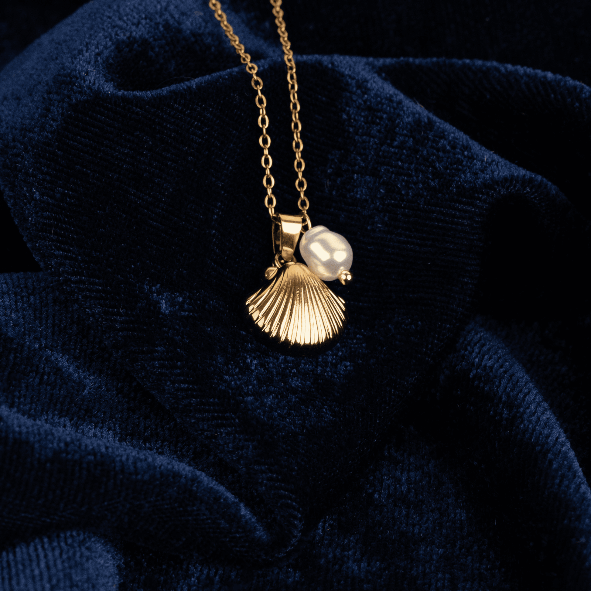 Pearly Shell Necklace