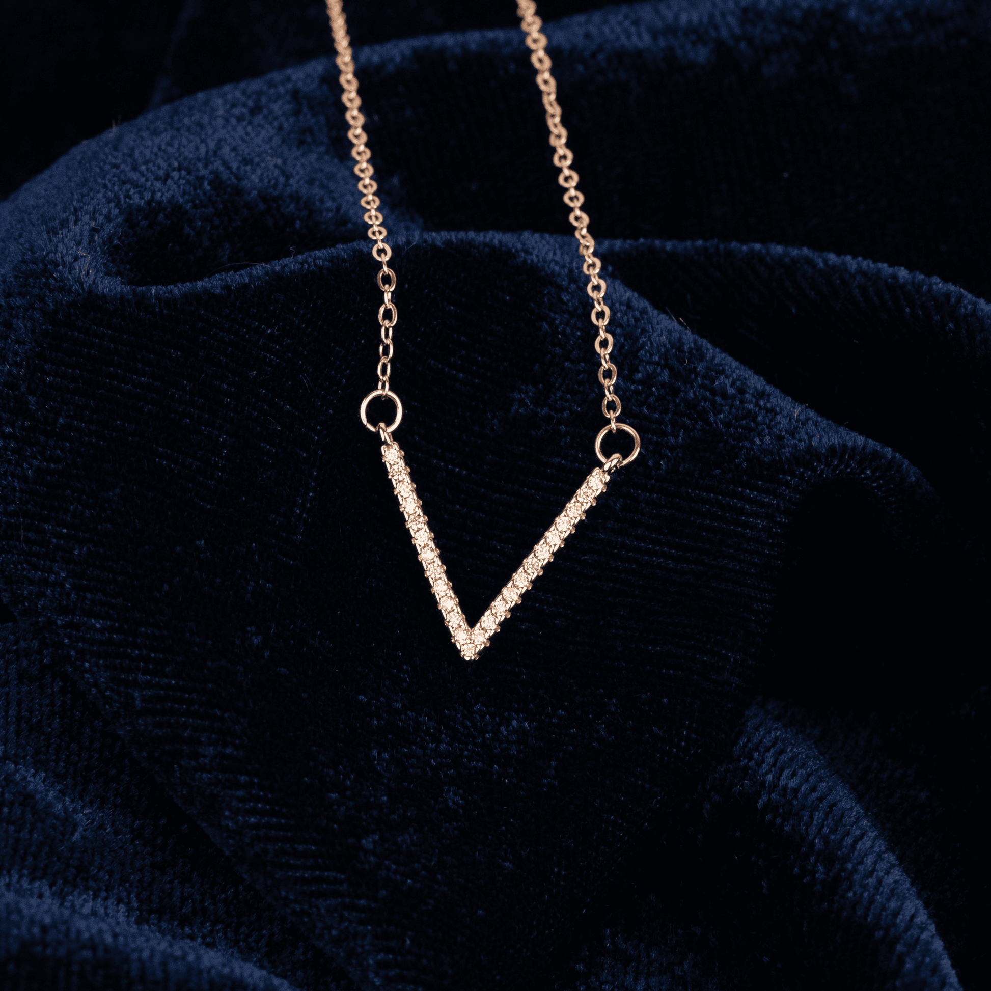 Lustre V Necklace