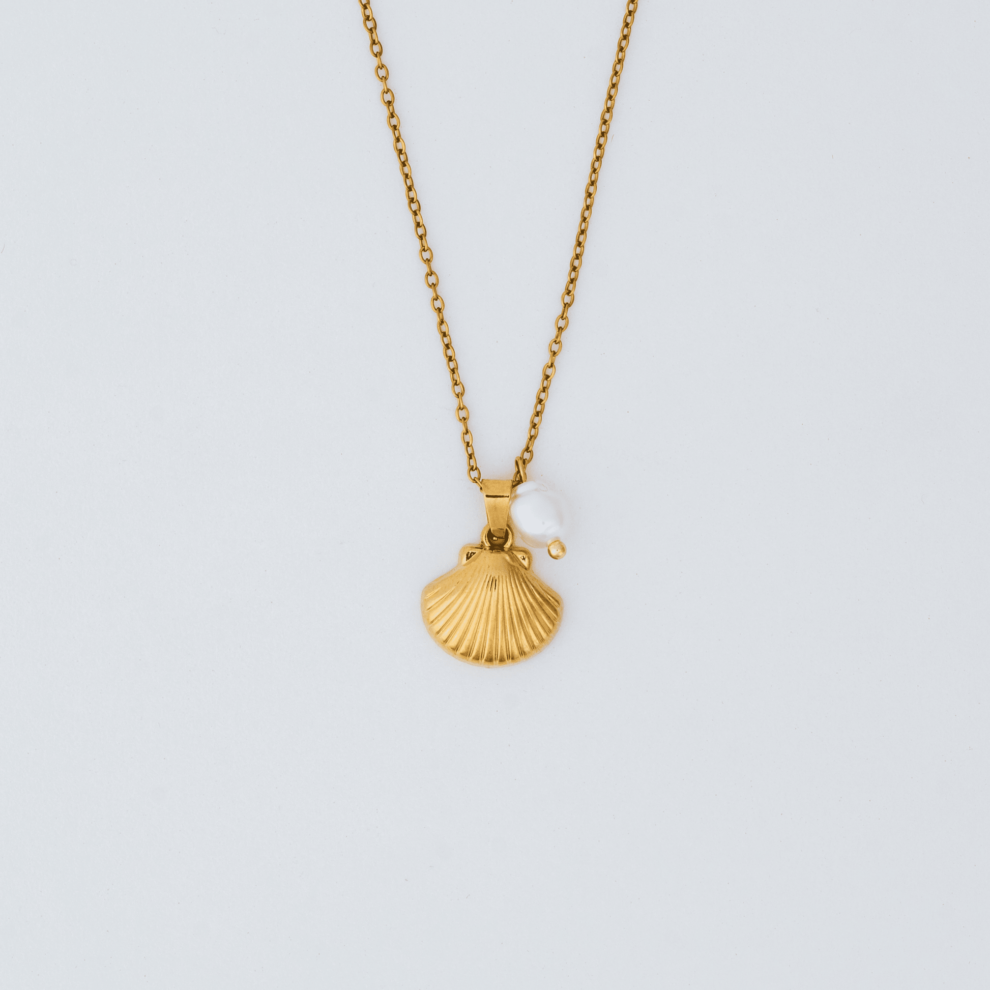 Pearly Shell Necklace
