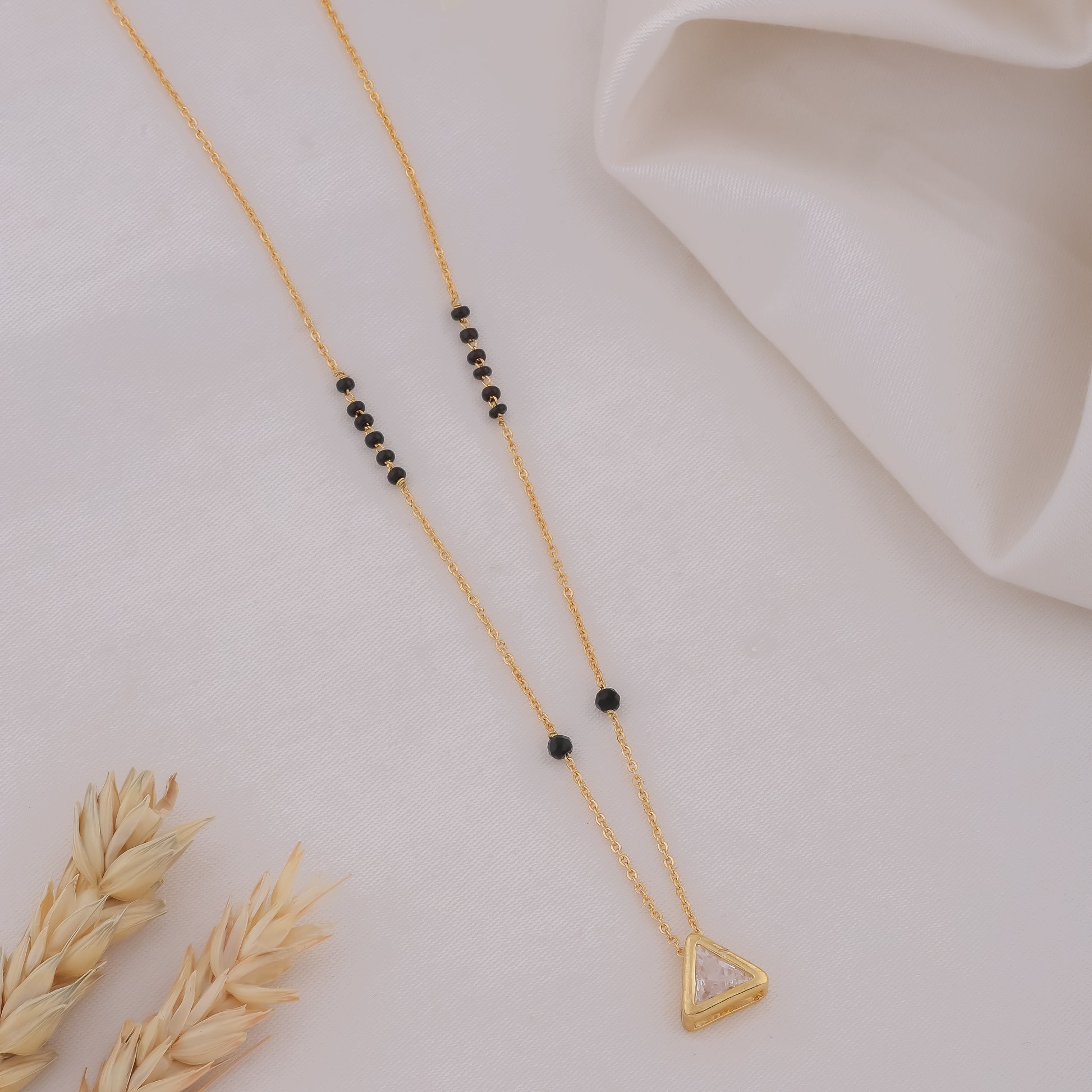 Tia Solitaire Mangalsutra